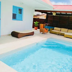 Hébergement de vacances Location Maison Bleue Avec Piscine Privative Au Carbet Martinique, Le Carbet